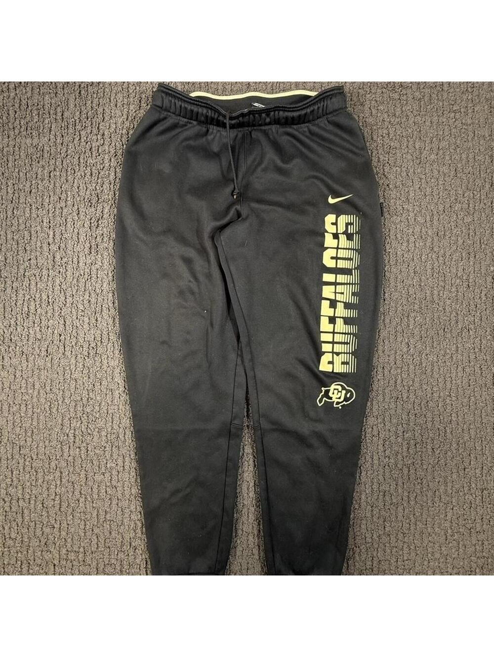 NIKE Dri-Fit U Colorado Buffaloes Graphic Black Cuffed Sweatpants M